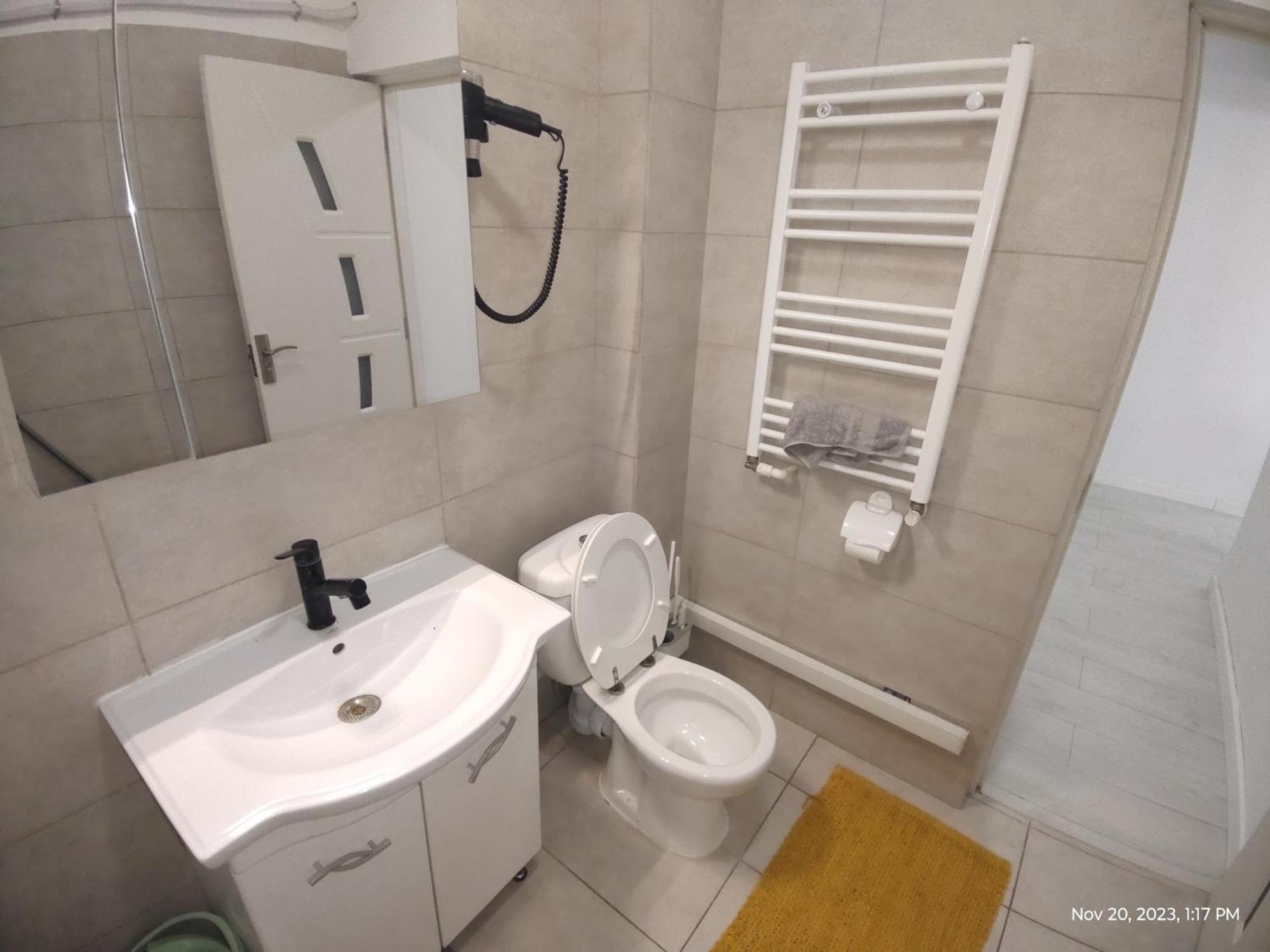 Apartament 3 Beds Lägenhet Dudu Exteriör bild